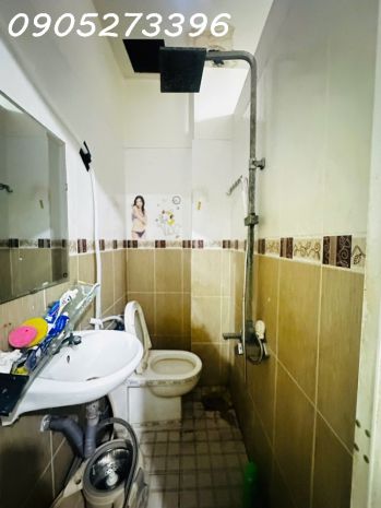 Giáp quận 10 - lạc long quân  chính chủ tự xây chắc chắn 7751794