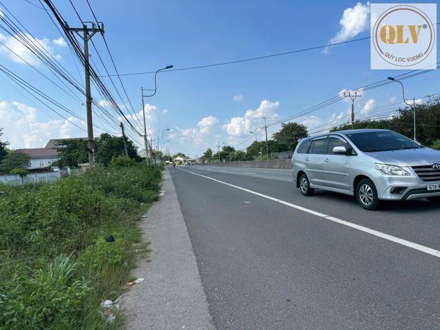 Cho thuê mặt bằng  đất trống 8.500m² mặt tiền đt741, bến cá 7751838