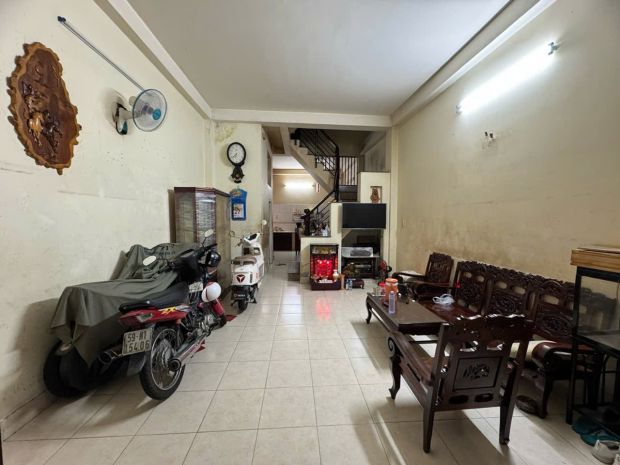 Bán nhà lạc long quân hẻm xe hơi, 60m2, 4 tầng btct, giá 7752352