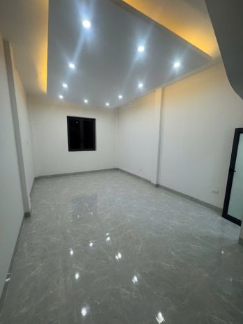 Giá tốt - chính chủ bán nhà 5 tầng thang máy tại phường vạn 7752357
