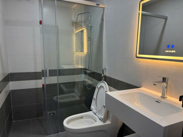 Giá tốt - chính chủ bán nhà 5 tầng thang máy tại phường vạn 7752359