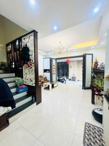 Hoa hậu ngọc thụy 7 tỷ 35m ô tô đỗ cửa,long biên 7752494