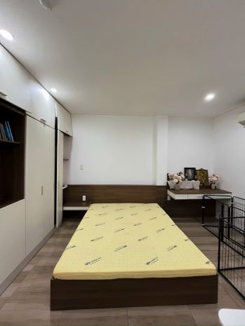 Nhượng lại hợp đồng thuê chdv 1 phòng ngủ tách bếp tại trần 7752922