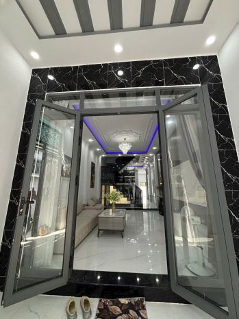 6ty 350 cho nhà mới 2 tầng  hẻm xe  hơi bình thuận  huỳnh 7753235