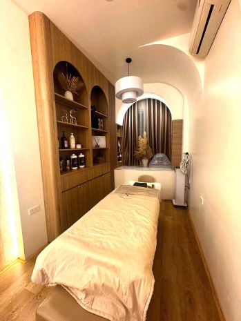 Sang nhượng spa  nail  mi đang hoạt động tại cửa nam, hà 7756286