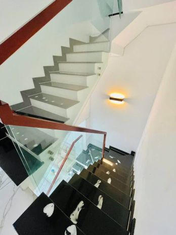 Nhà đẹp hẻm đẹp - xe hơi 6m thông - ngay khu vip lê văn quới 7757593