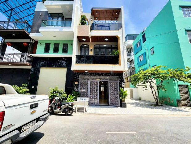 Quận 7 , bán nhà phố full nội thất cao cấp  mặt tiền 5m 7758058