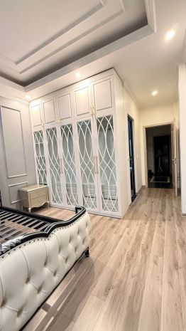 Bán nhà mặt phố cát cụt - 7 tầng thang máy, mặt phố trung 7758374