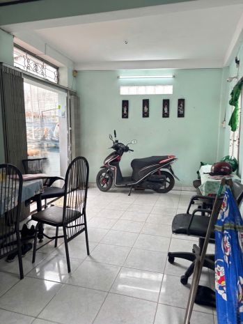 Xả lỗ 2 tỷ bán nhà 80m2 nở hậu lê quang định bình thạnh hẻm 7758796
