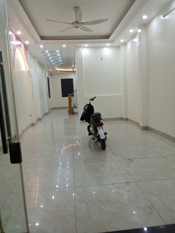 Chính chủ cần bán nhà 5 tầng  mặt đường đổ chính, đông 7759606