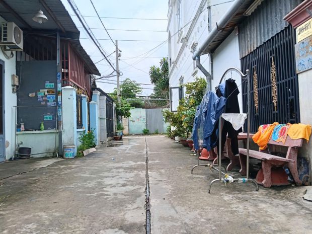 Bán đất tặng nhà  đ số 10 bhh  gần aeon tân phú gần chợ 7759658
