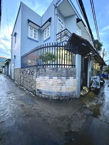 Giảm 2 tỷ  nhà lô góc ngang 10m, đối diện co.opmart quang 7762799