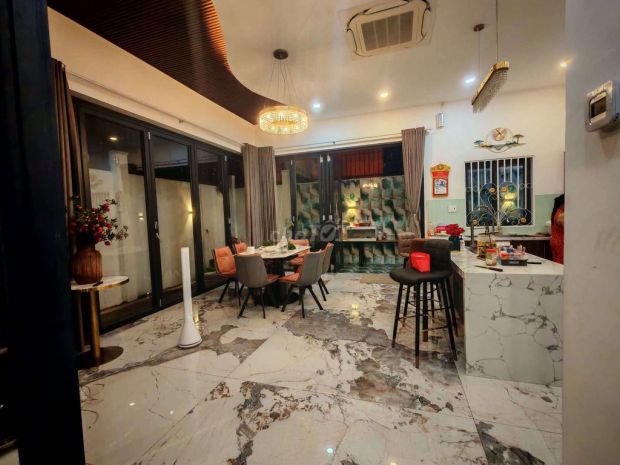 Cho thuê biệt thự nội thất mới  4 phòng ngủ  quận 8 7763412