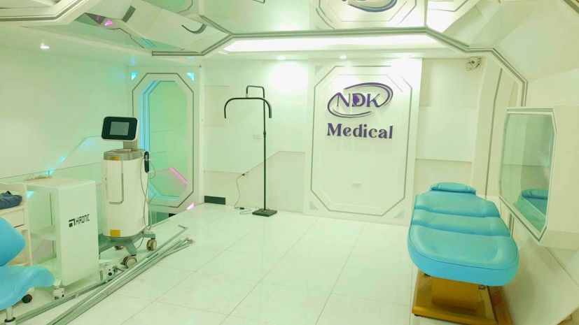 Tòa văn phòng đình thôn  77 m²  mt 5,7 m  6 tầng  thang 7763851