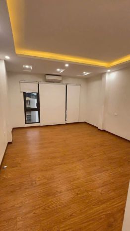 Cho thuê nhà liền kề yên hòa  cầu giấy  80m²  6 tầng 7764785