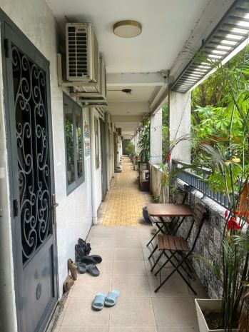 Chính chủ cần bán căn hộ chung cư lầu 1 ngay mthẻm trần 7764944