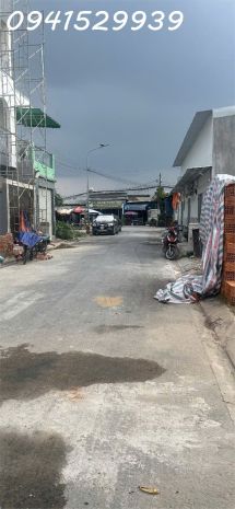 Nhà 2 tâng mặt tiền đs gần bv thủ đúc -pham văn đồng -dt 7765452