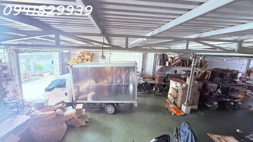 Nhà 2 tâng mặt tiền đs gần bv thủ đúc -pham văn đồng -dt 7765456