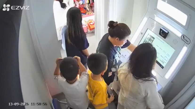 Mình cần sang nhượng quán photobooth đang hoạt động tại 7765677