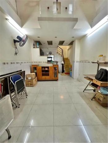 Vip quận 4  sát quận 1  sát mt đoàn văn bơ. 7766896