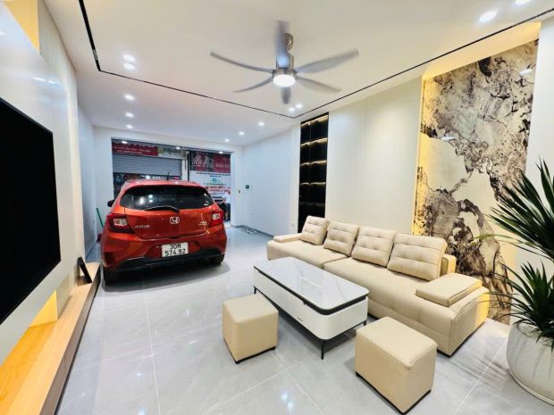 10.99 tỷ bán gấp nhà phân lô vỉa hè ô tô tránh 45m2x7 7769215