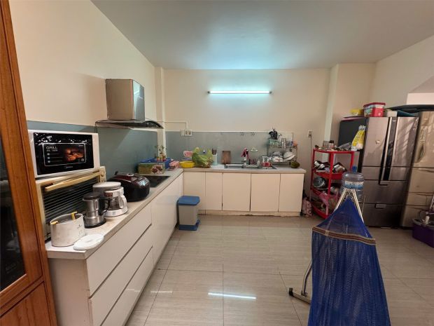 Nhà mặt tiền đường 10m  48m2  3 tầng + sân thượng  3pn 7770174