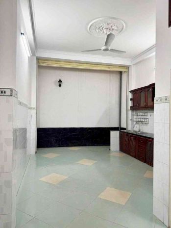 Mặt tiền đối diện parc mall cao lỗ 4x15 hoàn công 4 tầng 7771334