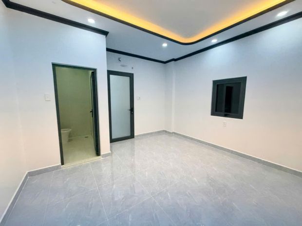 Gấp bán nhà chế lan viên tân phú 100m ra mặt tiền hẻm ô tô 7771705