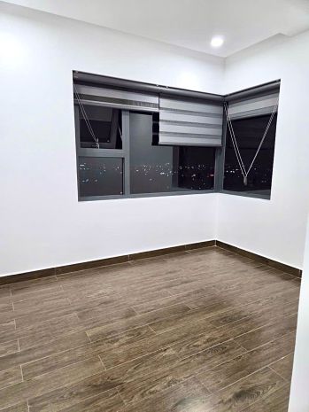 Bán căn góc cc phú đông sky garden phạm văn đồng 68m2 2pn 7772214
