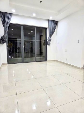Bán căn hộ góc 68m2 phú đông sky garden sát phạm văn đồng 7772220