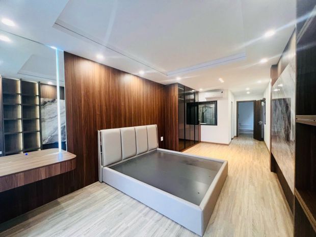 Nhà gần aeonmall long biên 50m2, đường ô tô tránh nhau, 7 7774268