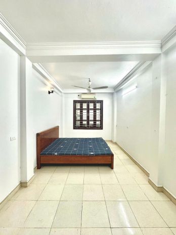 Chính chủ cho thuê nhà riêng 5 tầng tại miêu nha, tây mỗ, na 7776520