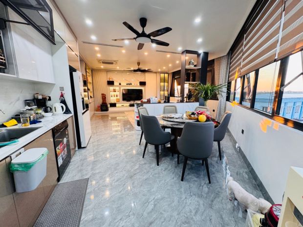 Mặt phố viêt hưng 3 mặt thoáng lô góc 33 tỷ 90m, thang máy 7776991