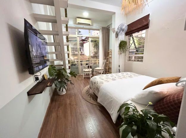 Sang nhượng gấp homestay mặt phố quán thánh  ba đình
nhà 7778198