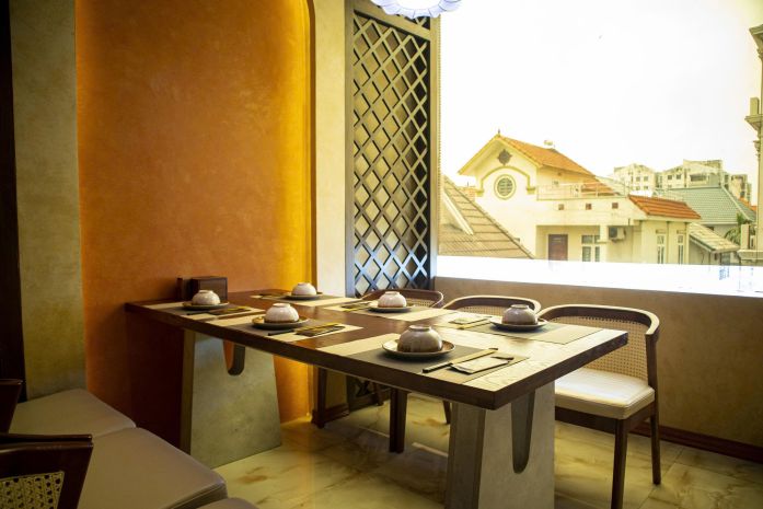 Chính chủ sang nhượng nhà hàng 4 tầng tại lô 26 lê hồng 7778758