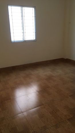 Hot hot  chính chủ cần bán nhà hẻm lạc long quân phường 9 7779663