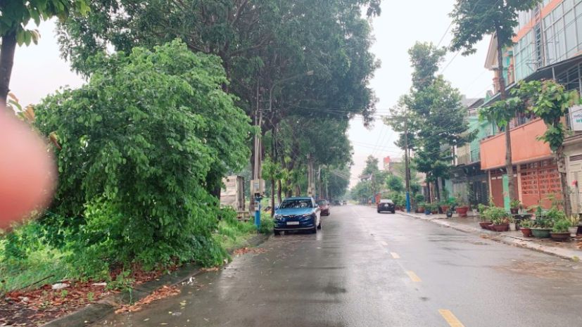 Bán nhà 2 tầng dĩ an,shr,đường nhựa 15m,gần trường thpt 7779685