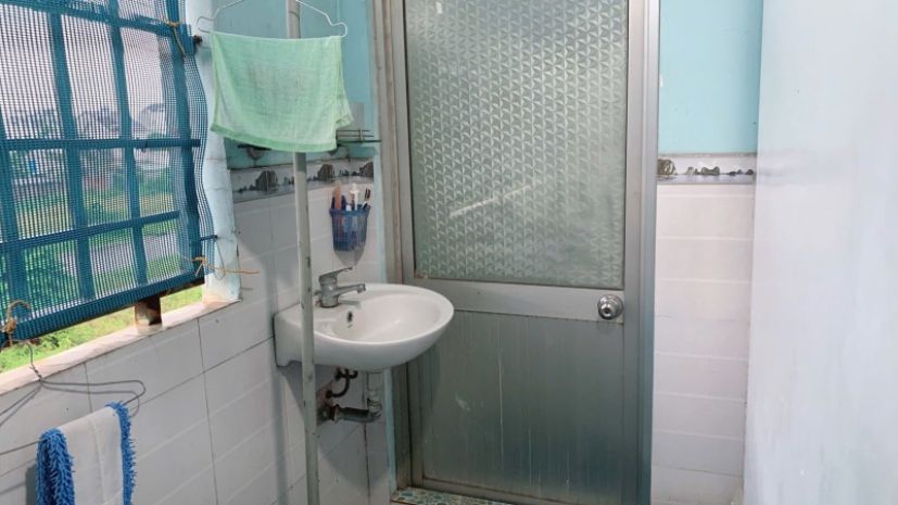 Bán nhà 2 tầng dĩ an,shr,đường nhựa 15m,gần trường thpt 7779693