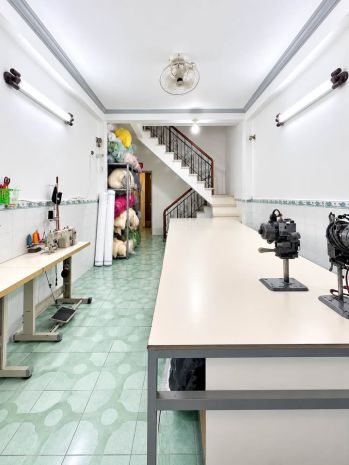 Thoại ngọc hầu  hxh tránh  2 tầng 72m  sẵn dòng tiền 7779975