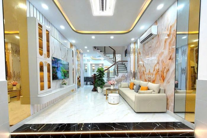 Nhà vừa ở vừa kinh doanh, dân đôn, xe hơi tránh nhau, cạnh 7779984