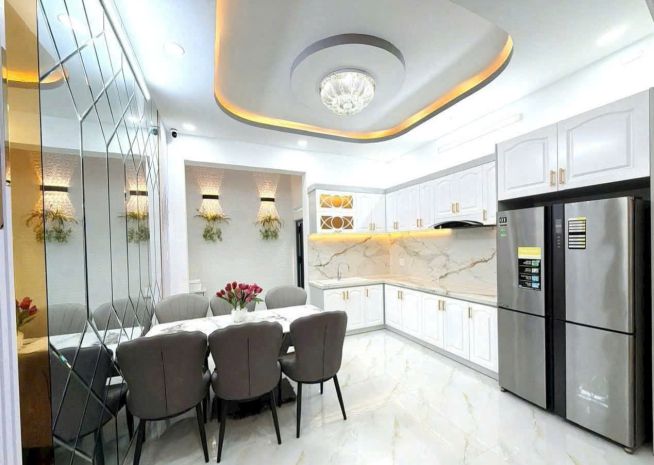 Nhà vừa ở vừa kinh doanh, dân đôn, xe hơi tránh nhau, cạnh 7779985