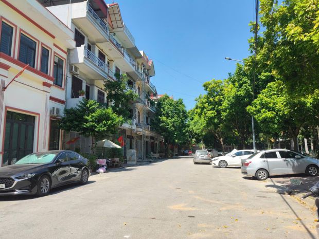 Bán gấp nhà trung tâm tp bắc giang  gần vườn hoa nguyễn du 7780982