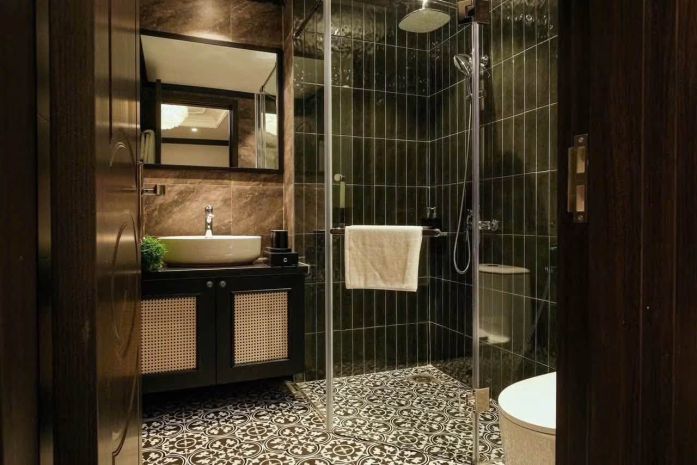 Bán khách sạn mặt phố bát đàn, 160m2, 8 tầng 30 phòng, mặt 7781604