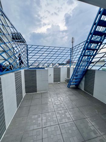 Bán nhà ngay hẻm xe hơi phú định quận 8  4 tầng - 44m2 7783863