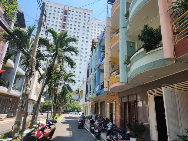 Mặt tiền 4 tầng tạ quang bửu ngang 4m ngay parc mall quận 8 7787951