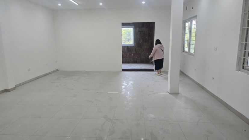 Giá tốt - cần cho thuê văn phòng phố doãn kế thiện, phú 7788575
