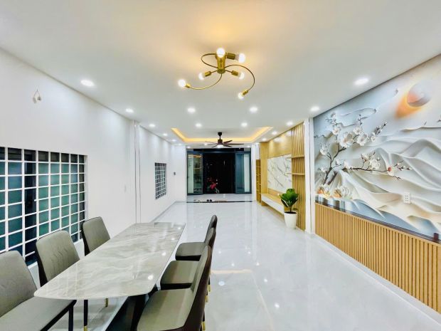 Mặt tiền trần bá giao, ngay nút nguyễn thái sơn, lô góc, kd 7789016