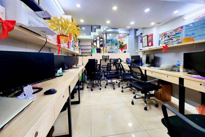 Gần emart - 58m² - 5 tầng - hẻm xe hơi - quang trung 7790352