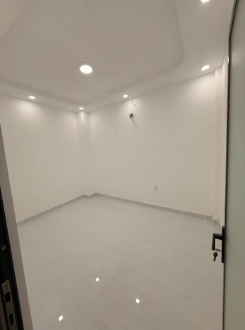Nhà mới đẹp ngay gò xoài, 2 tầng 50m2 mà 4pn, ô tô đỗ cửa 7790891