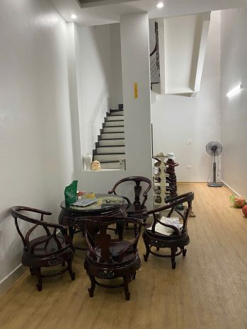 Chính chủ bán nhà 3 tầng mặt đường ba lan  giá trị kinh 7795022